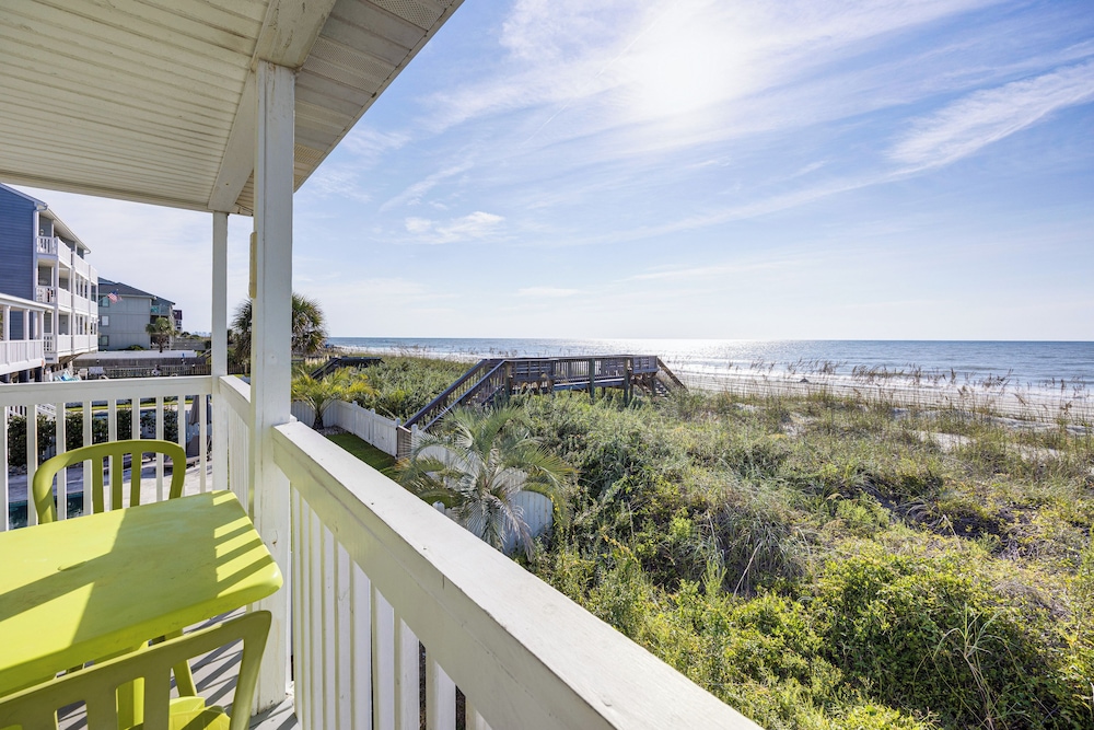 Oceanfront Home w/ Deck & Views in Surfside Beach!