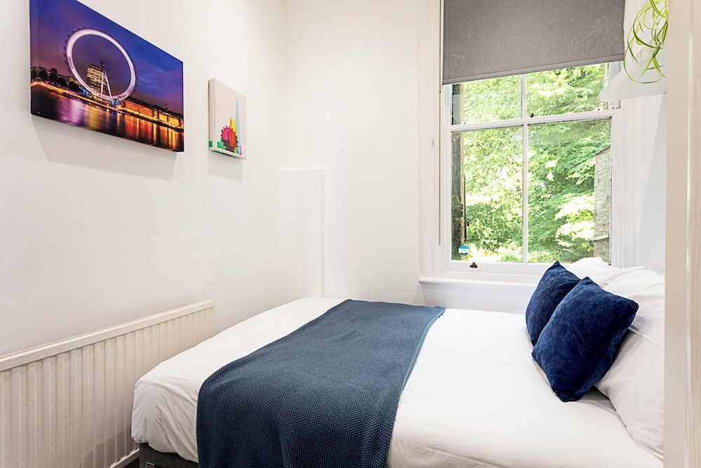 Stylish Hideaway Flat at Milton Park Highgate