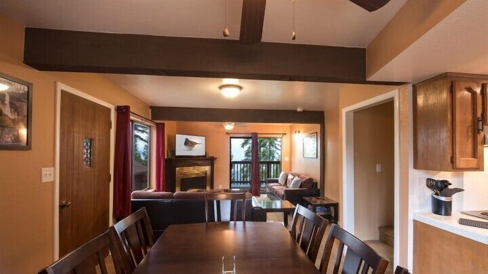 Scenic Wonders Yosemite Aviary 5 Bedroom view 5