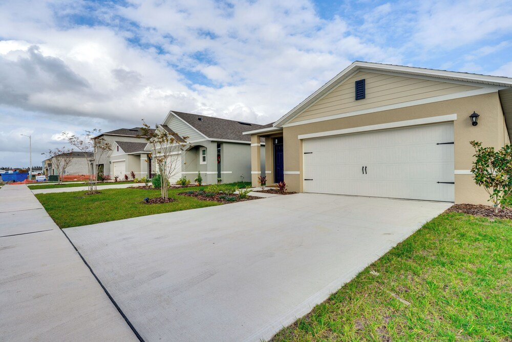 Playground Access: Winter Haven Getaway w/ Patio!