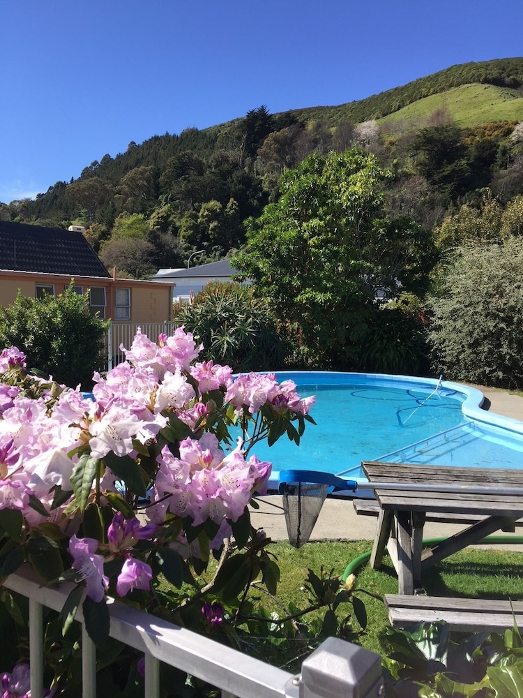 Hotel Milton Chalet Motel - Image 1