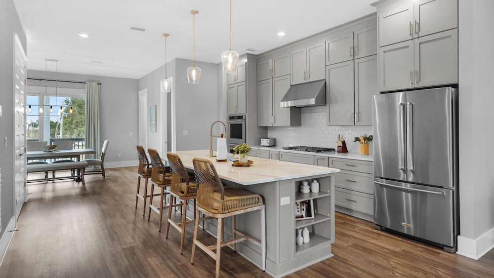 Inlet Beach Retreat With Rooftop Views, 4 Bikes + Free Attraction Tickets!