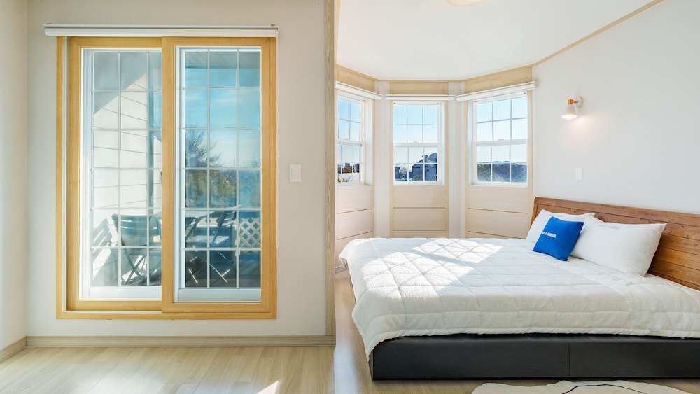 Geoje Peugeot Gomsol Petfriendly Pension