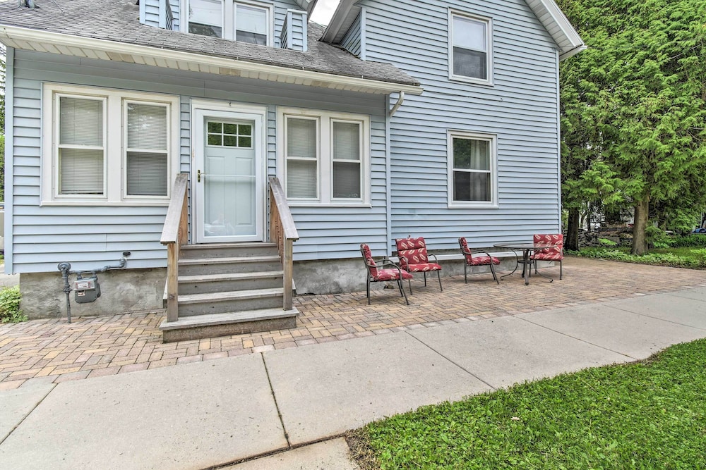 Walkable Lake Elkhart Apt: Dine, Shop, Swim! view 4