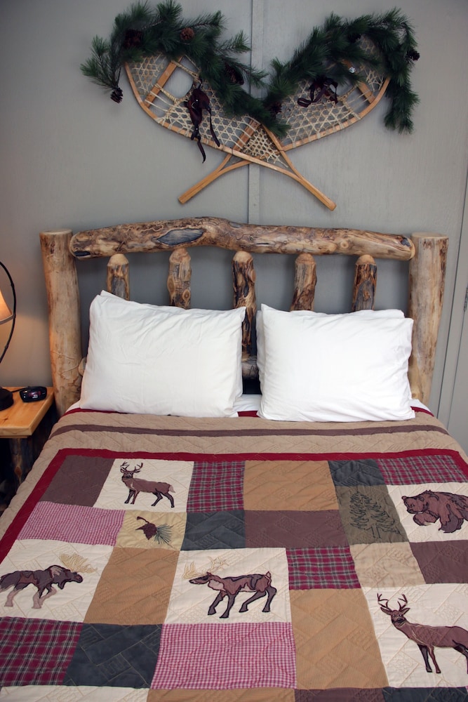 Fawn Valley Inn: Cabana 1 Bedroom Apts view 2