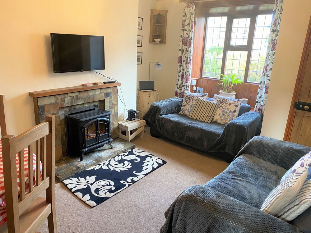 Lion Cottage view 3