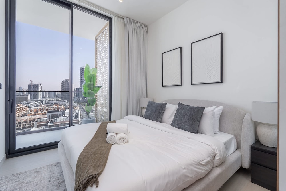 Tranquil 2 Bedroom in Binghatti Onyx With a Private Pool and City View