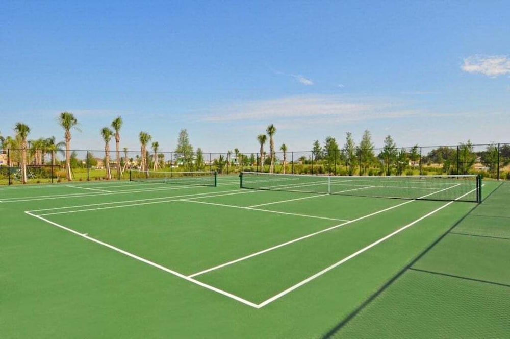 Spacious 5-Bedroom Resort Pool Home with Lake View 5 Villa