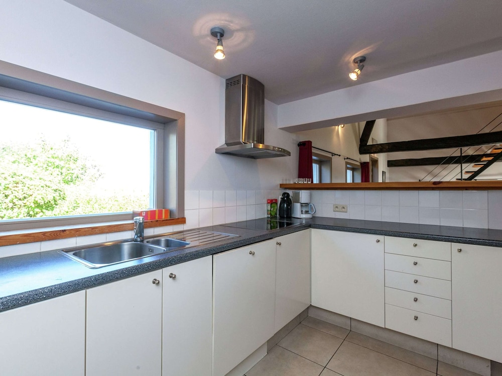 Spacious Countryside Farm Stay view 5