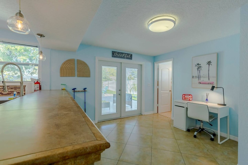 Tropical Paradise in Largo