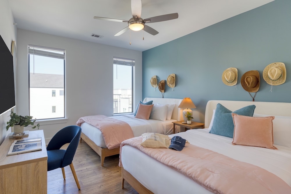 The Heights by AvantStay – Modern Condo Minutes from Broadway