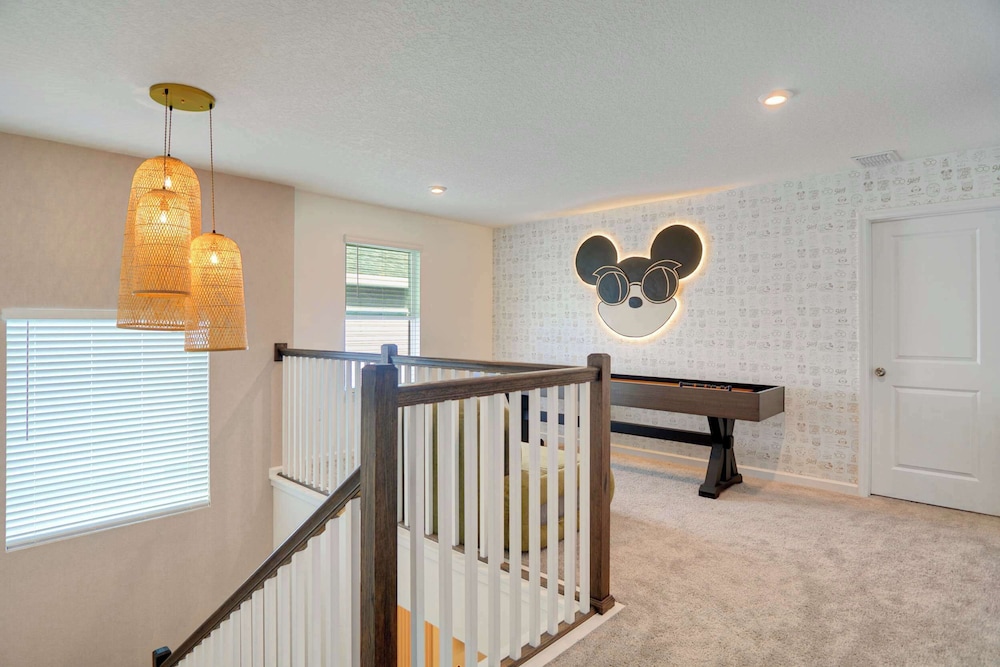 Luxury 7BR Villa, Pool, Spa & Game Room