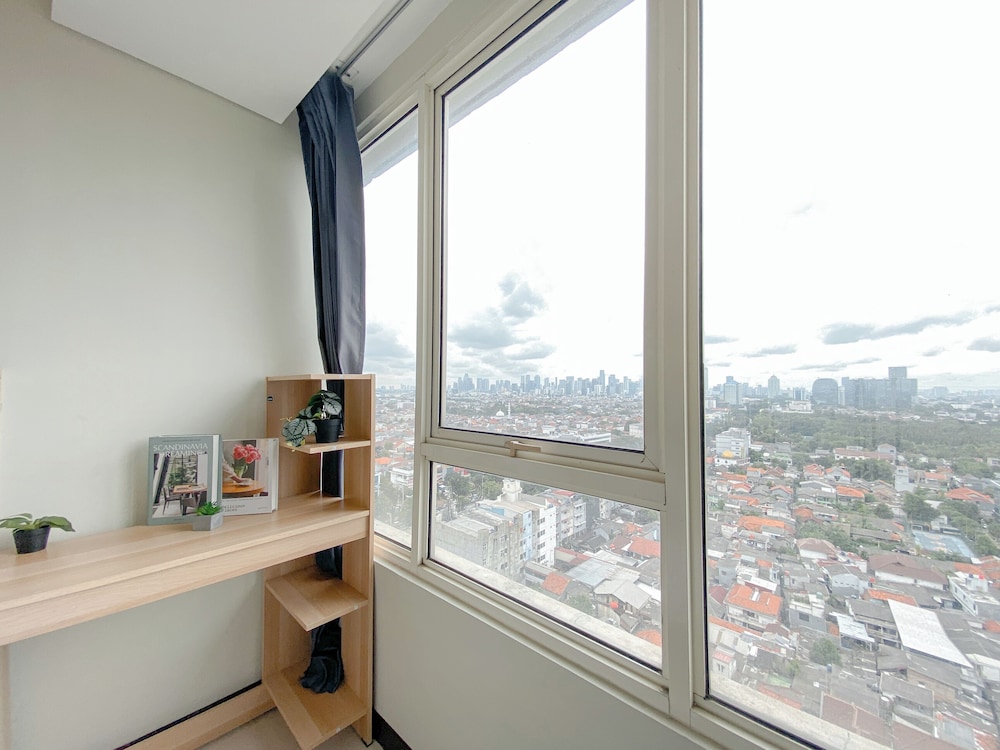 Fully Furnished and Comfortable 2BR Nifarro Park Apartment