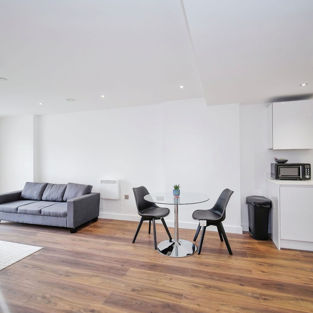 Modern Luxury - Grand Exchange Bracknell