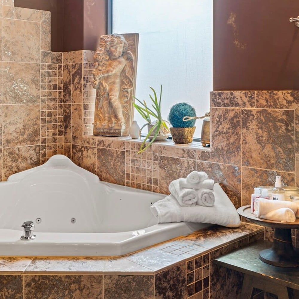 Zen Oasis of Elegance Expansive Executive Home