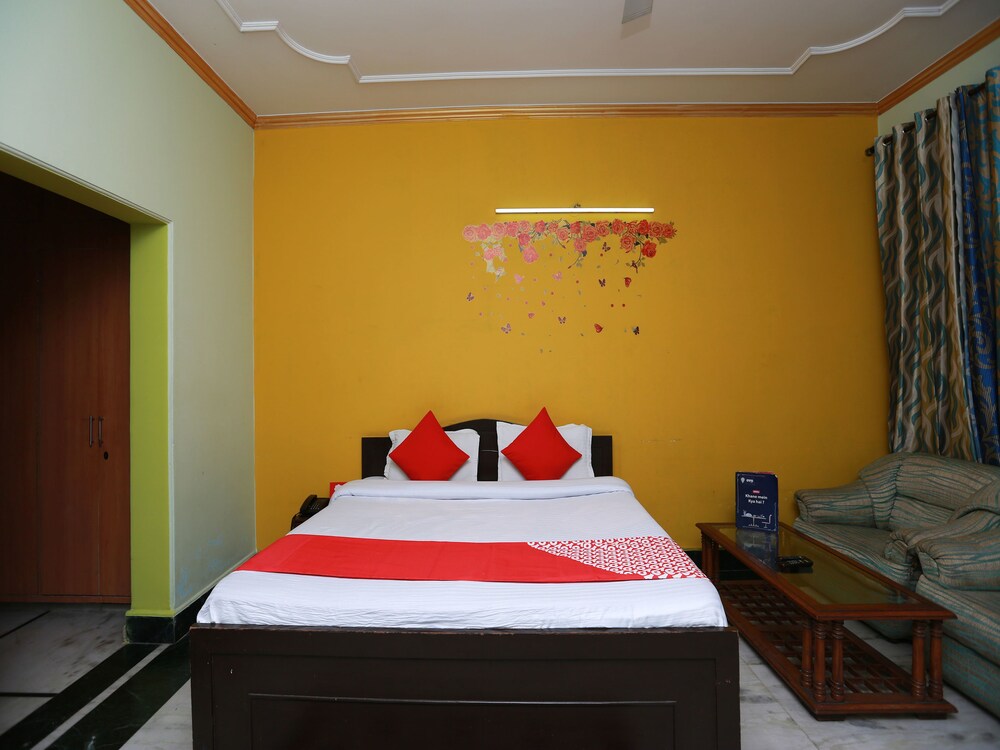 OYO 11752 Hotel Sun Palace Residency