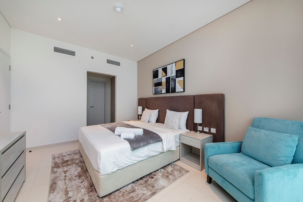 New 1BR with beautiful sea view
