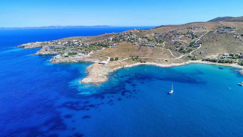 Porto Koundouros Beach and Villas