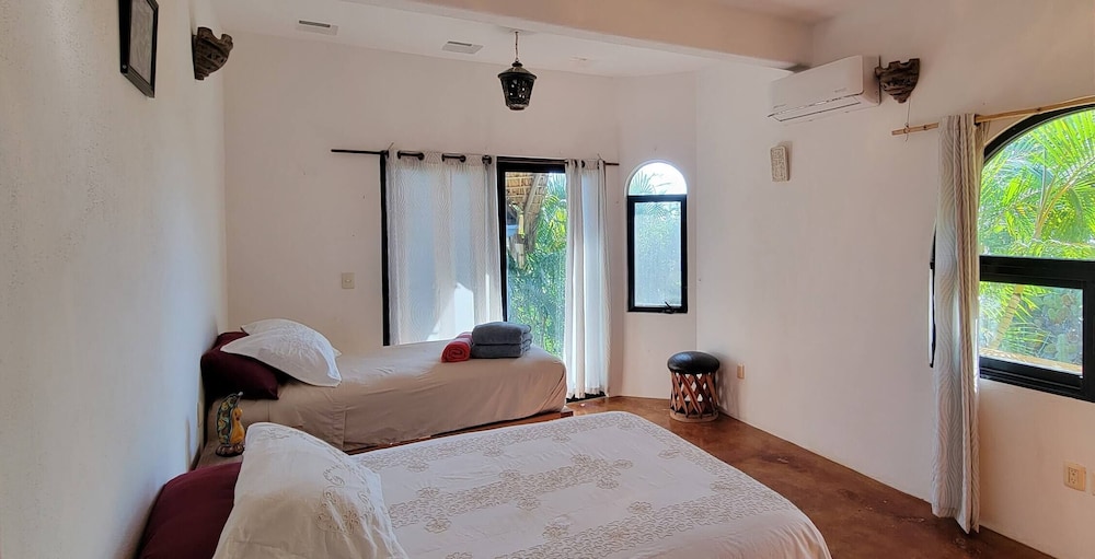 Close To Puerto Escondido Beachfront - Casa Wahaka view 5