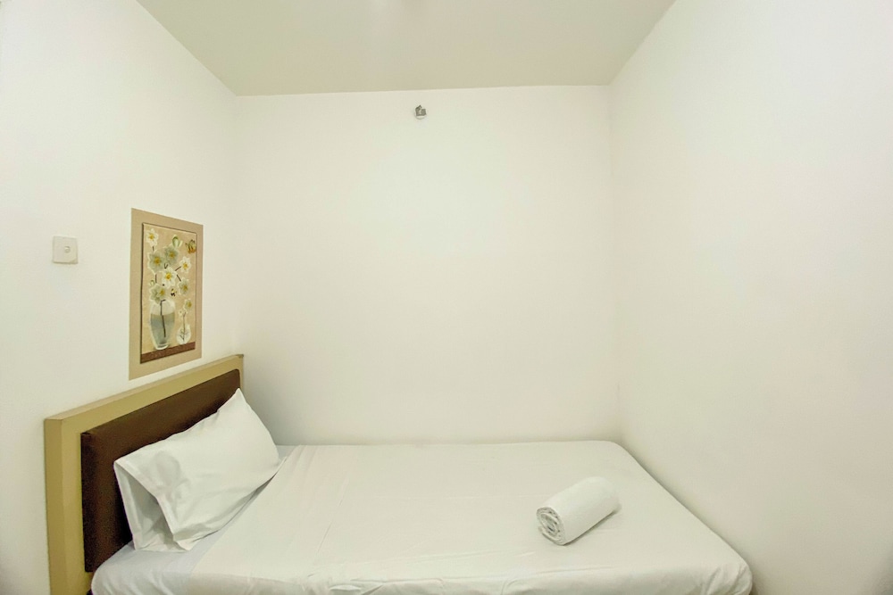 Comfort Living And Modern 2Br At Bassura City Apartment