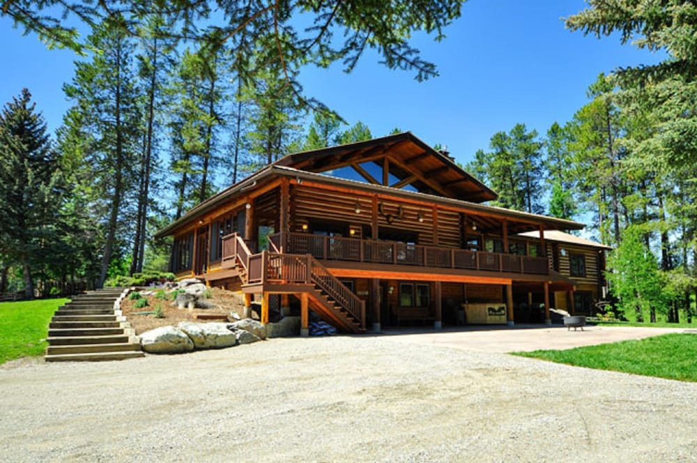 Hotel Glacier Homestead