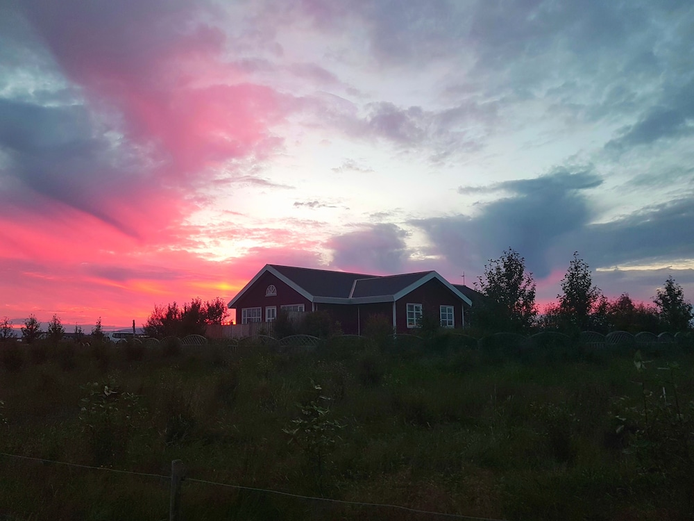 Skálatjörn Guesthouse