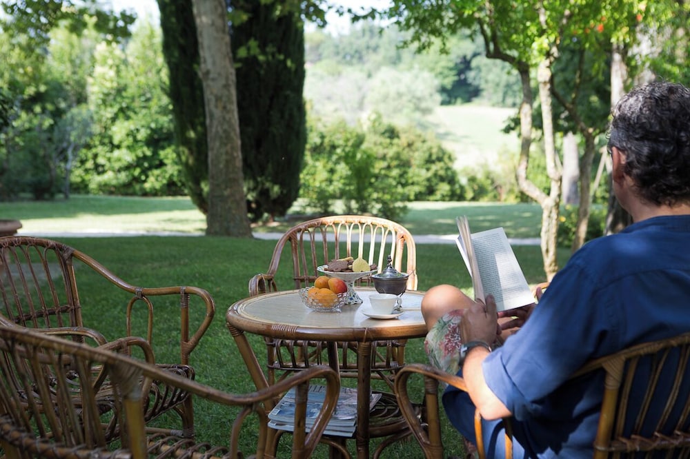 Borgo Sorbatti Country House