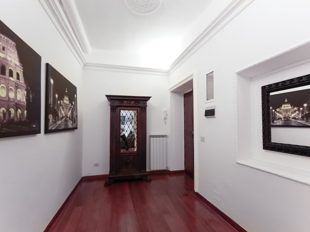 Banchi Apartment
