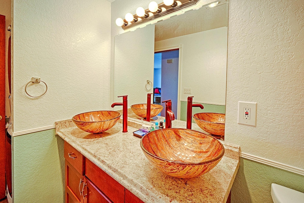 Treasured Cove Condo