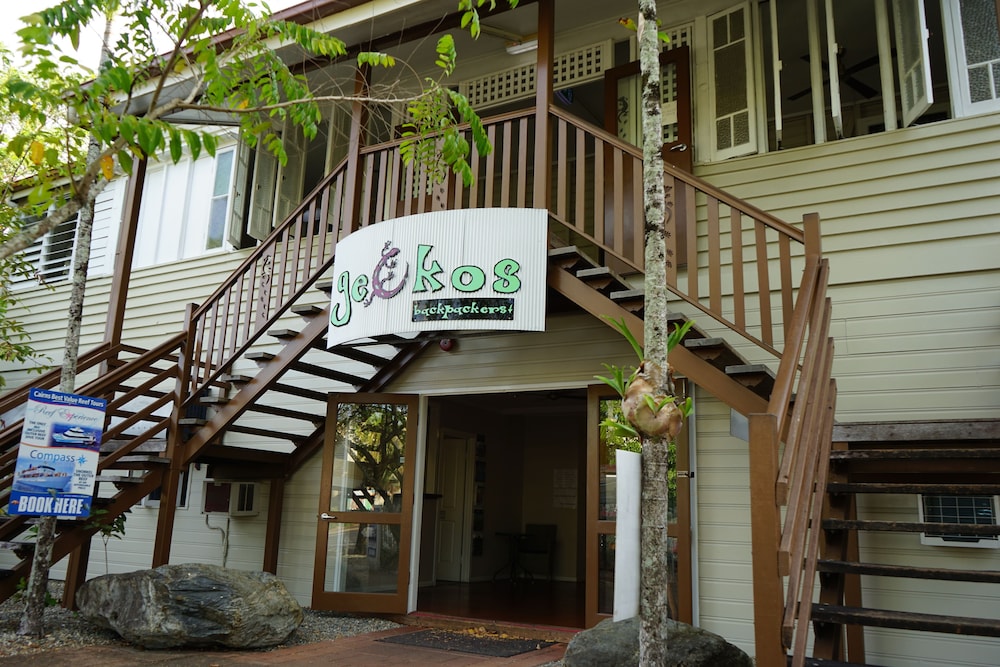 Hotel Travellers Paradise Heritage Historical Place - Hostel - Image 1