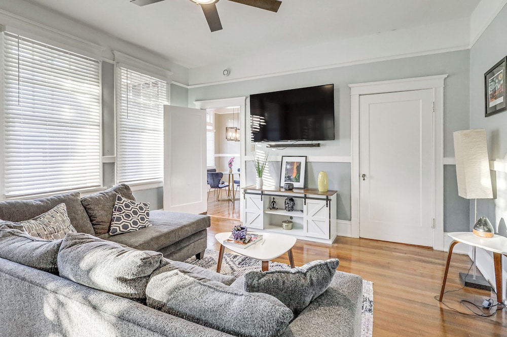1 Mi to Dtwn: Pet-friendly Macon Home w/ Yard