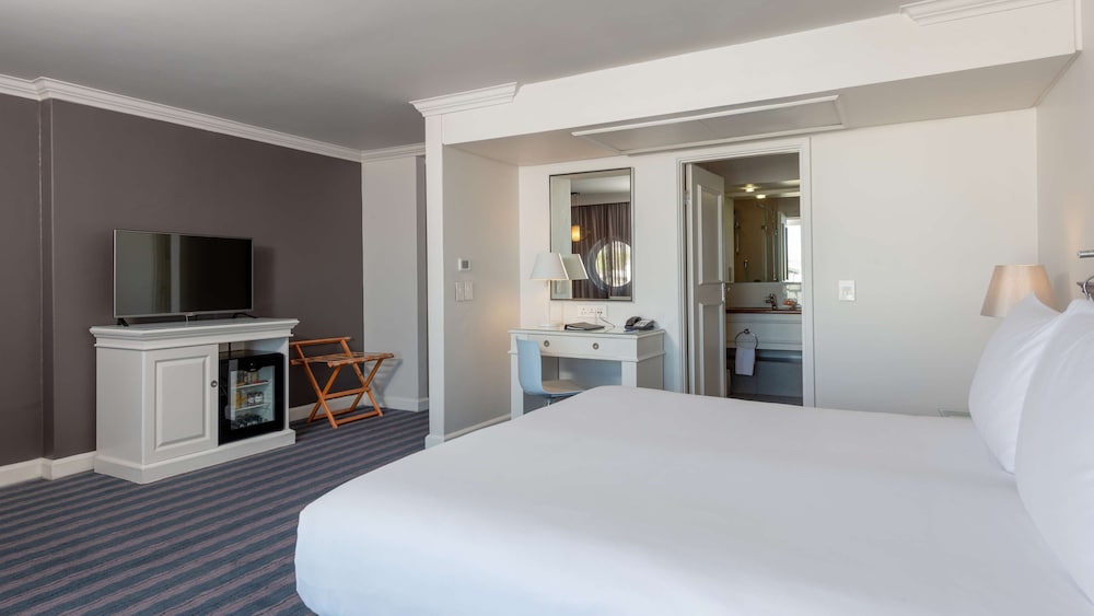 Radisson Collection Hotel, Waterfront Cape Town 16