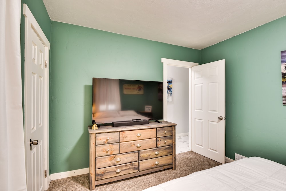 Ogden Vacations - Pet-friendly Clearfield Home Near Hill Afb! - Property Image 4