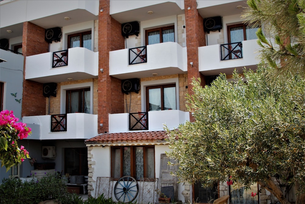 Parva Port Alaçatı - Image 7