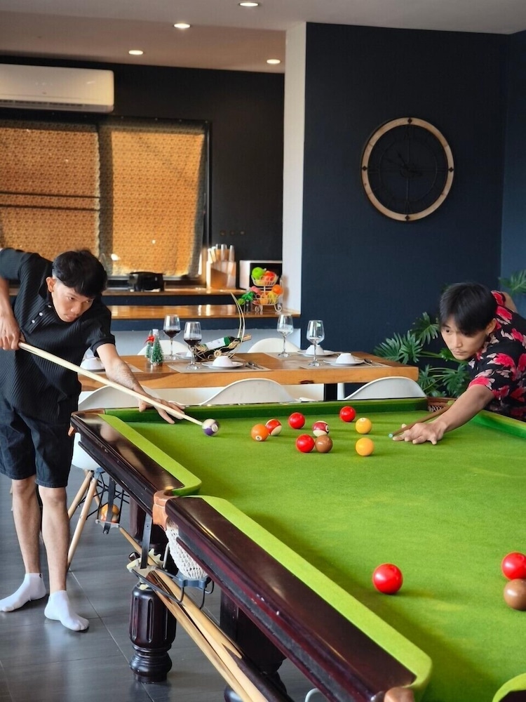 Brick Box Pool Villa & Café