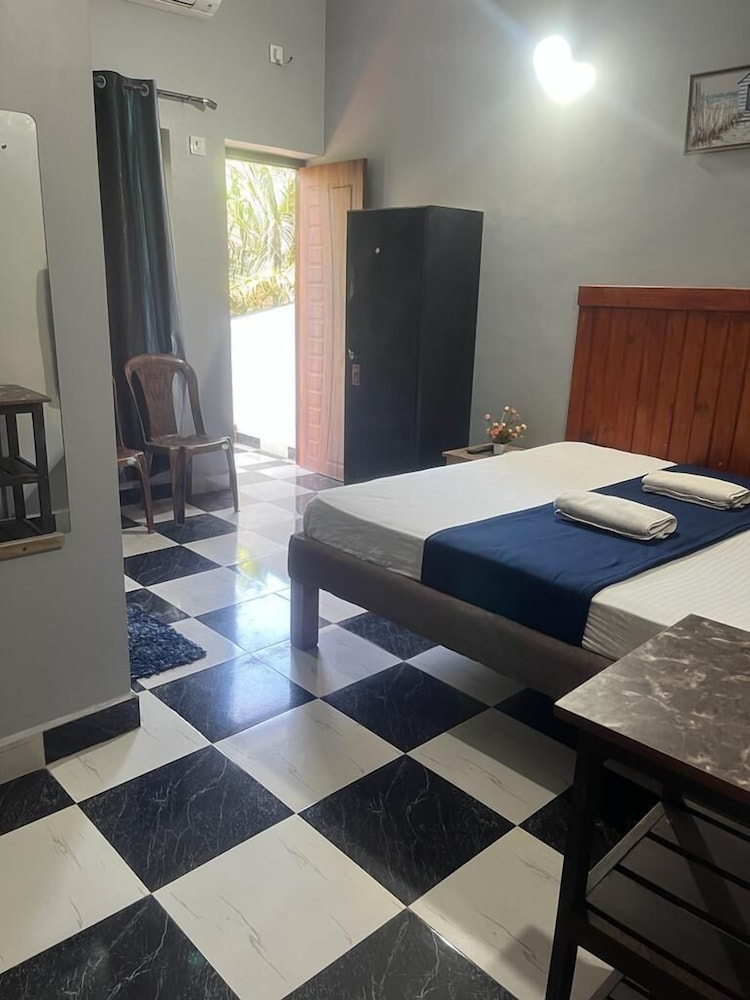Casa Almeida Guest House