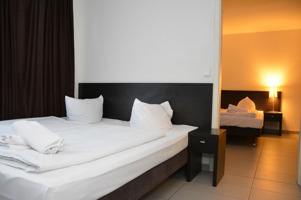 Frankfurt Vacations - Mosel Hotel Frankfurt - Property Image 37
