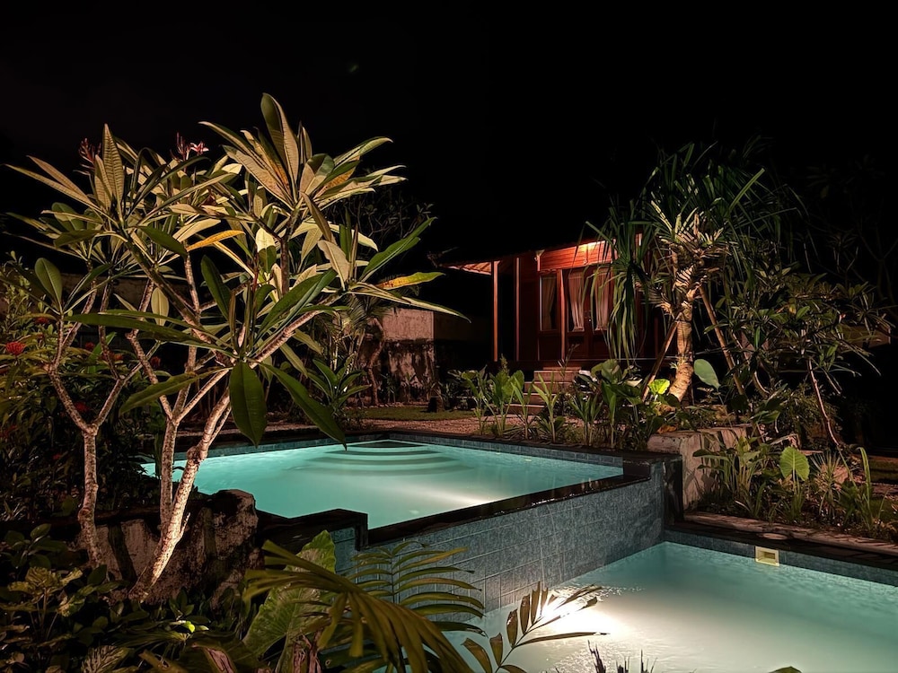 Puri Sari Villas Restaurant and Bar