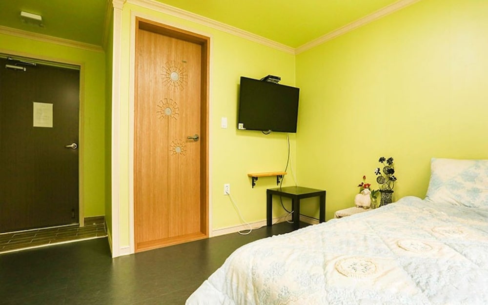 Gyeongju Twin Village Bed and Breakfast