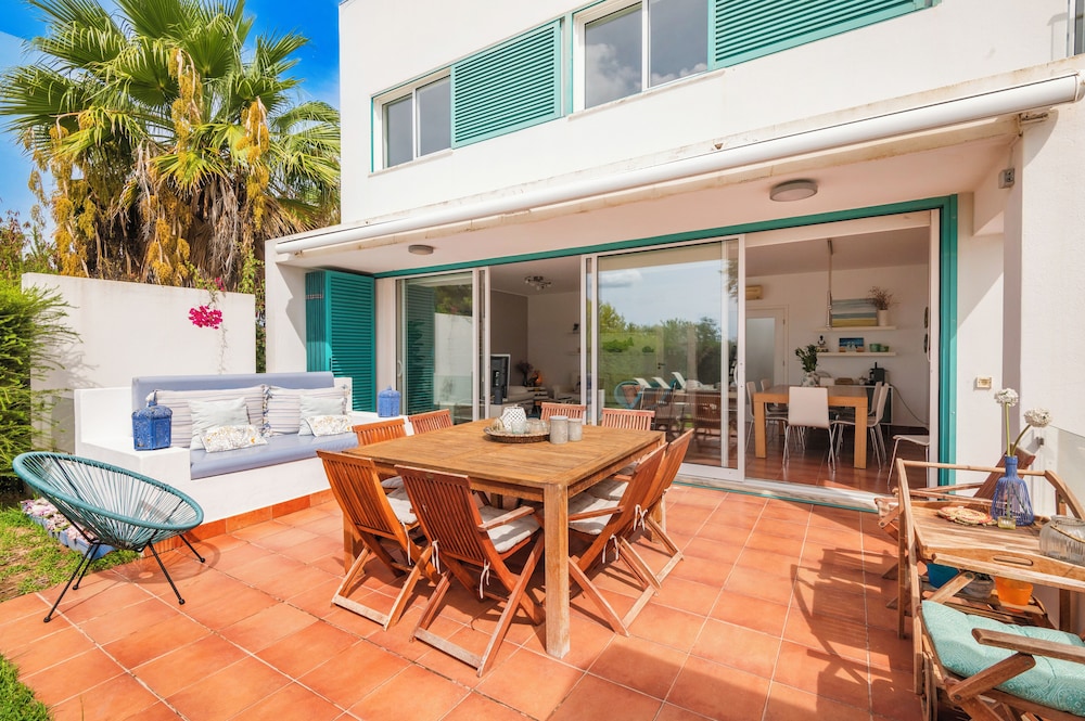 Sunny 5BR Villa at Prainha Club