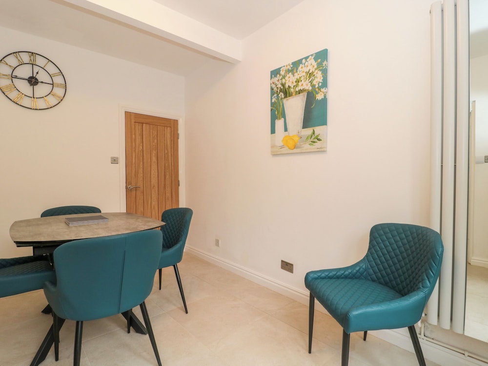 4 Noel Court