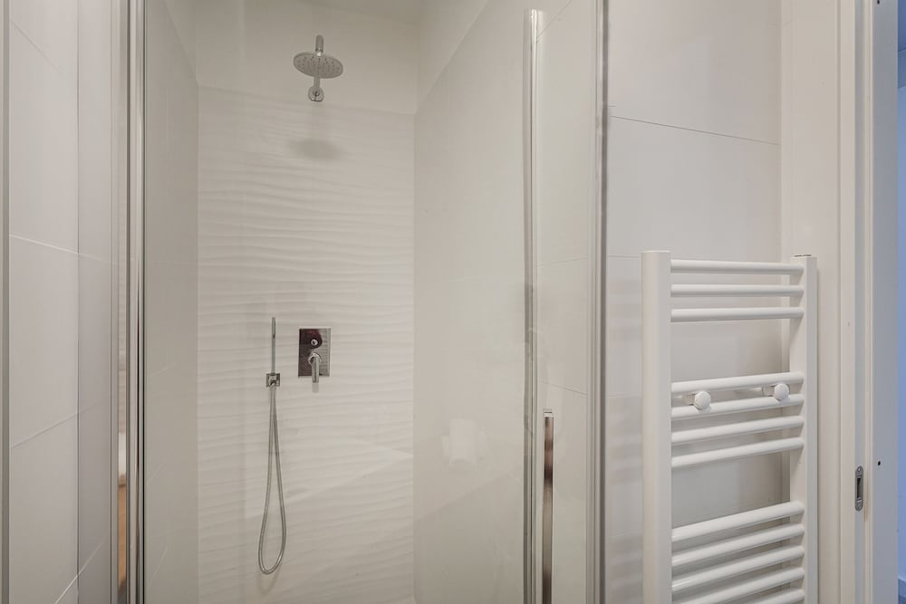 Chic Modern Lofts - B - BK