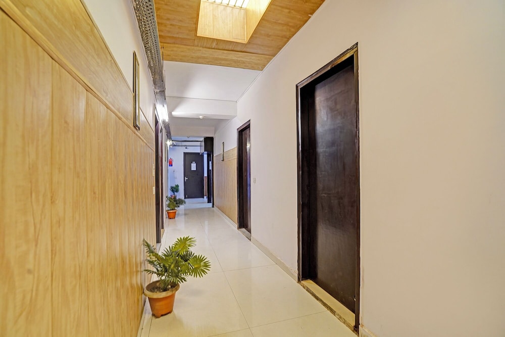 Fabhotel Vasundhara Grand