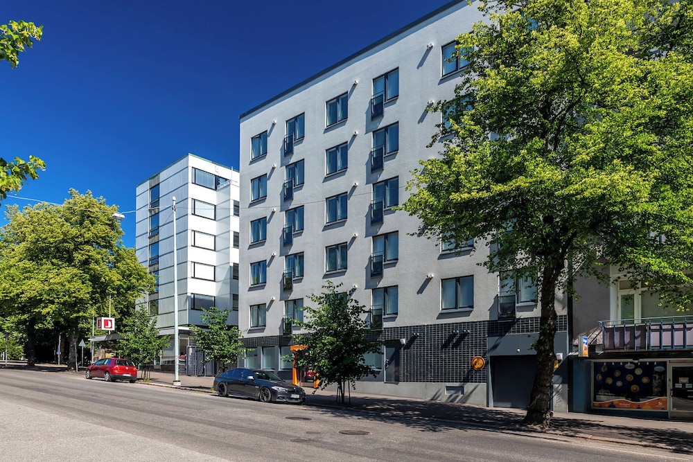 Modern Studio next to Railway Station