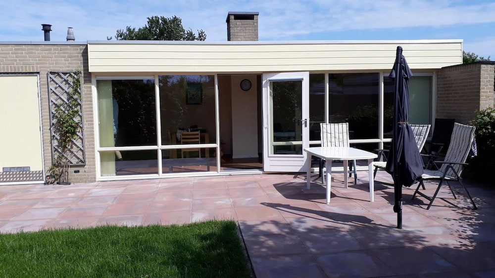 Bungalow With South-facing Garden