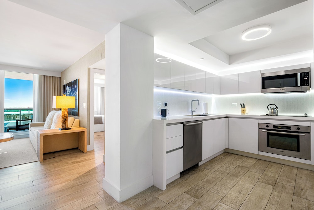 Luxury Vacation Rentals at 1 Hotel & Homes by LRMB