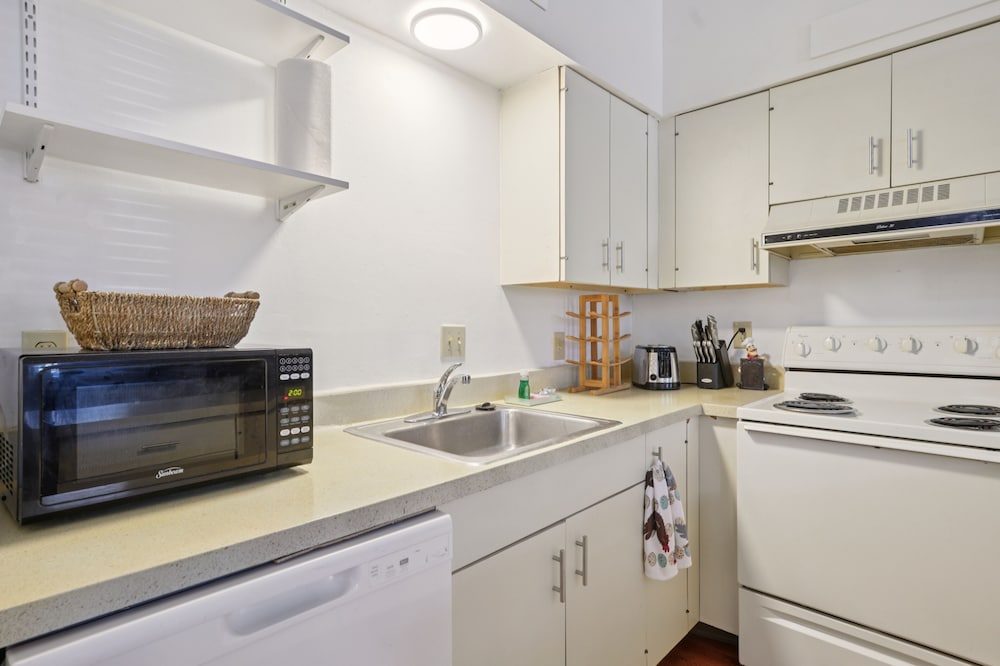 Charming Soulard Retreat With Historic Character 1 Bedroom Apts