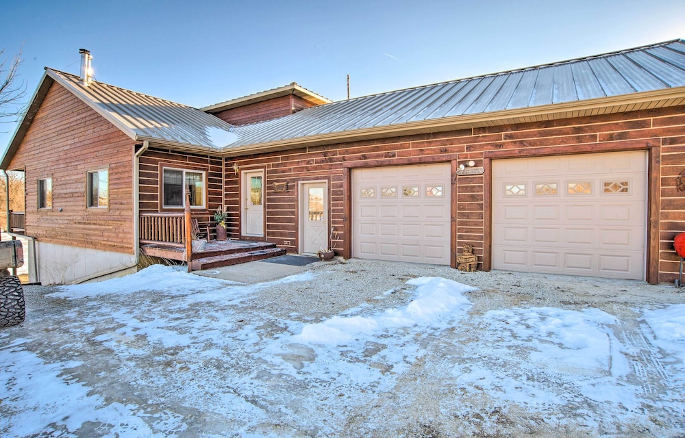 The Lodge in Powersville w/ Game Room & Fire Pit