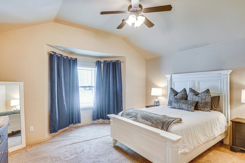 7 Mi to Dtwn: Family Home w/ Patio in Lubbock