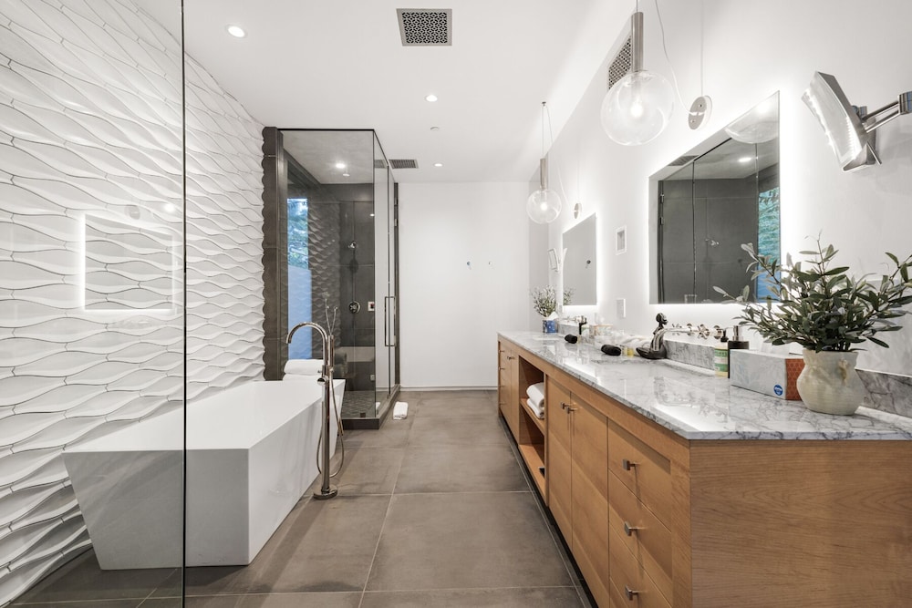 Beverly Glen Hillside Haven